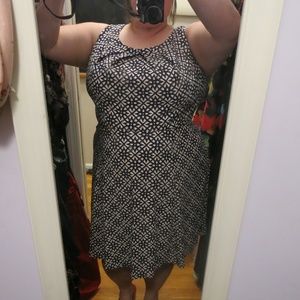 Patterned knee-length work dress